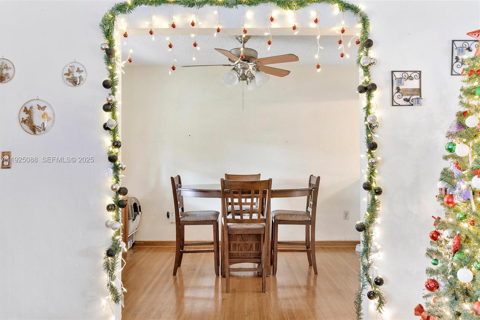 355 W 54th St