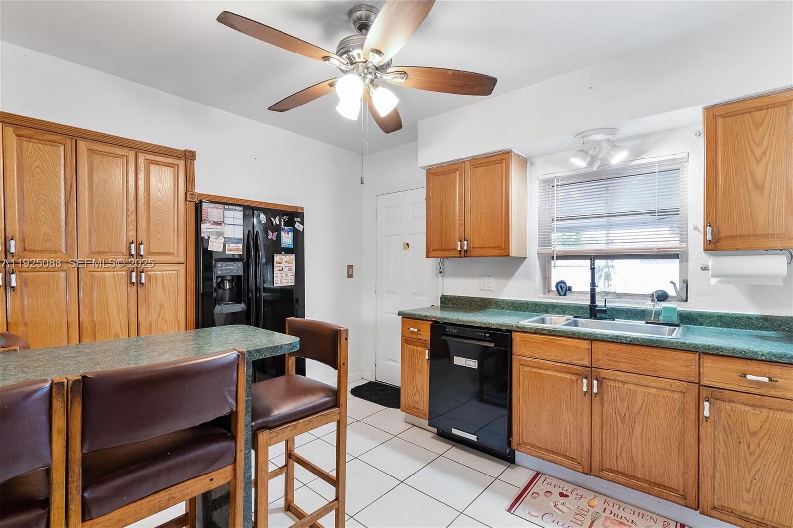355 W 54th St