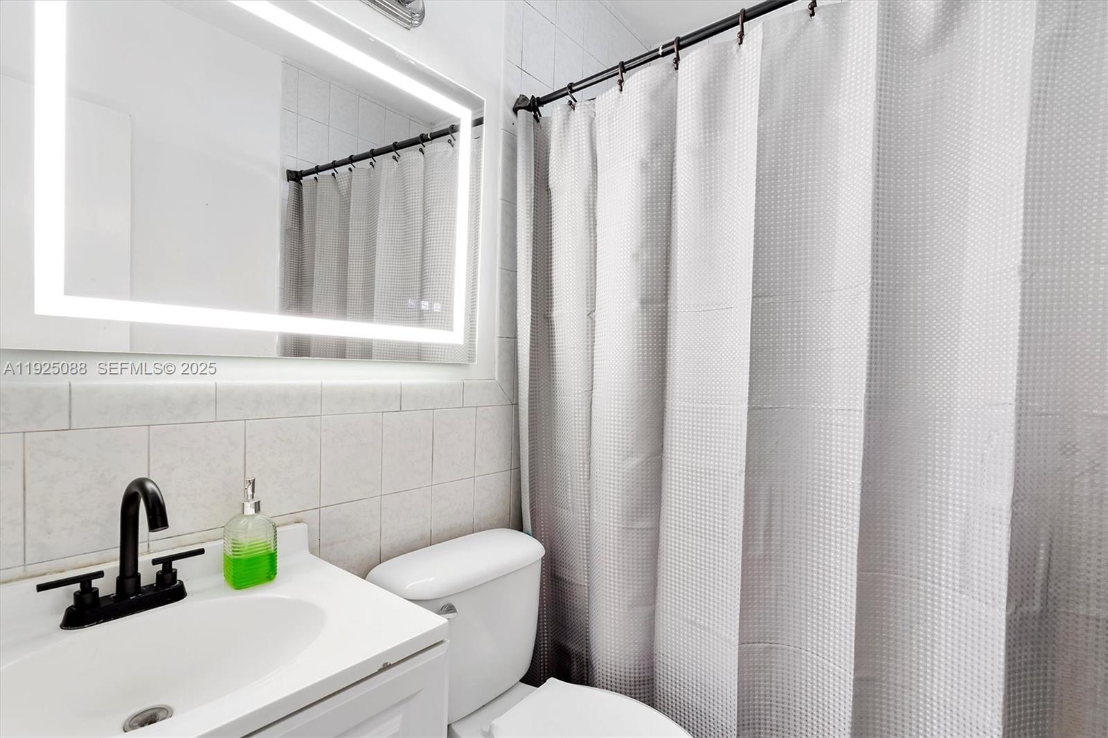 355 W 54th St