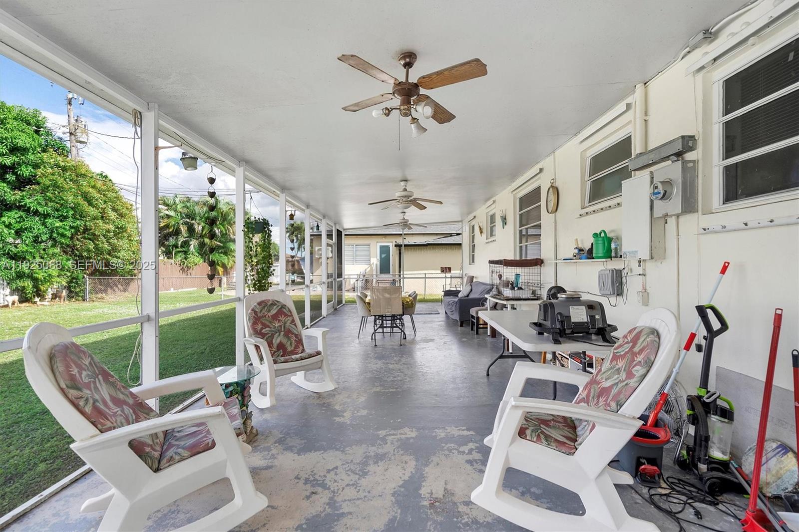 355 W 54th St