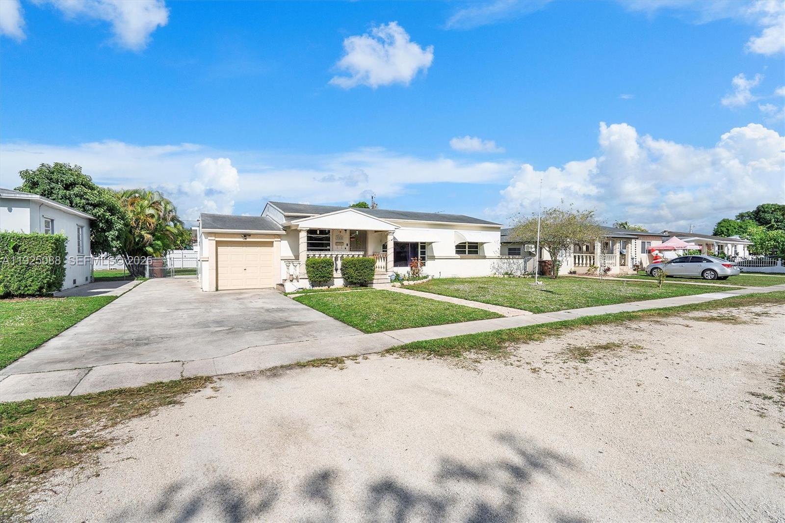 355 W 54th St