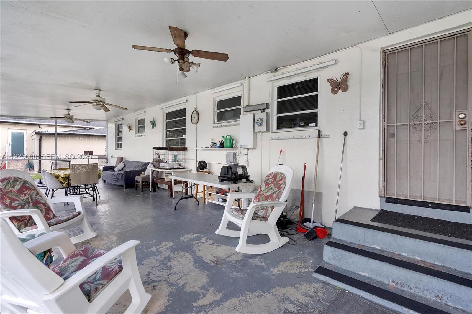 355 W 54th St