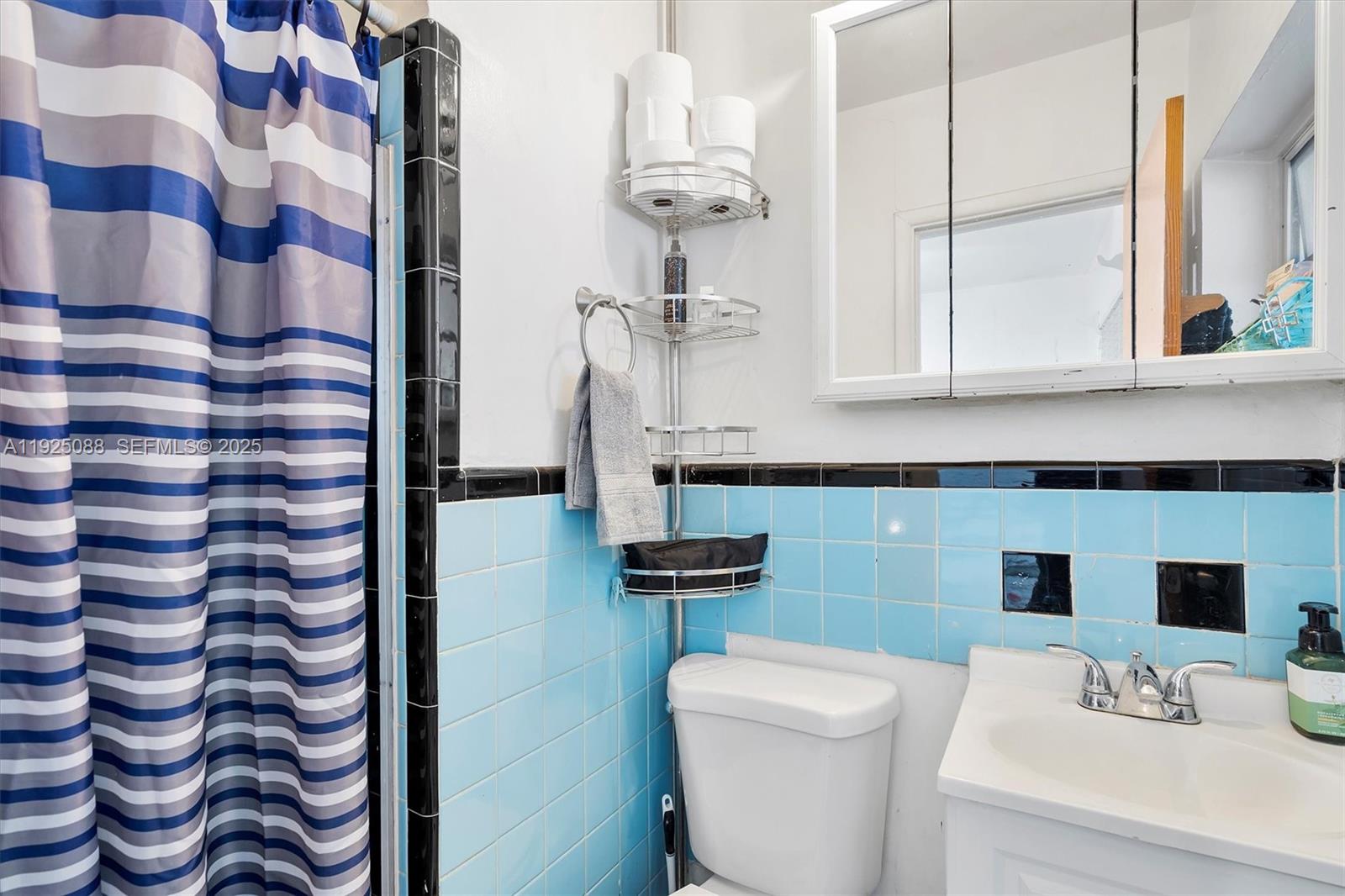355 W 54th St