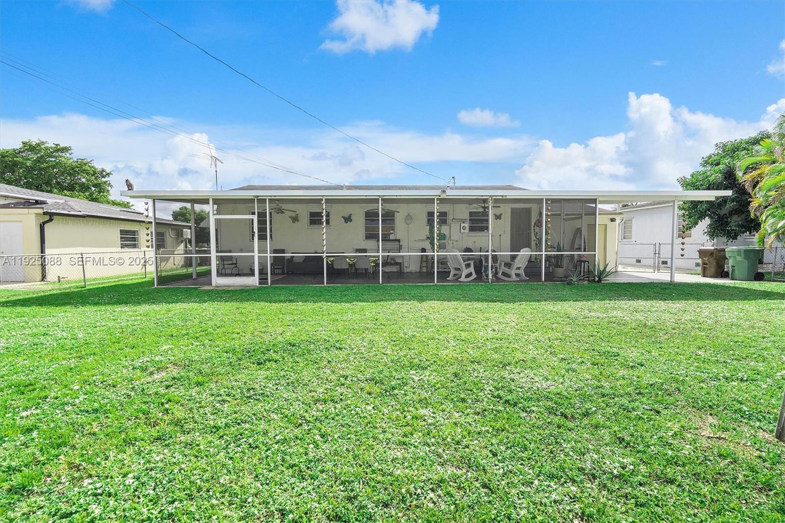 355 W 54th St