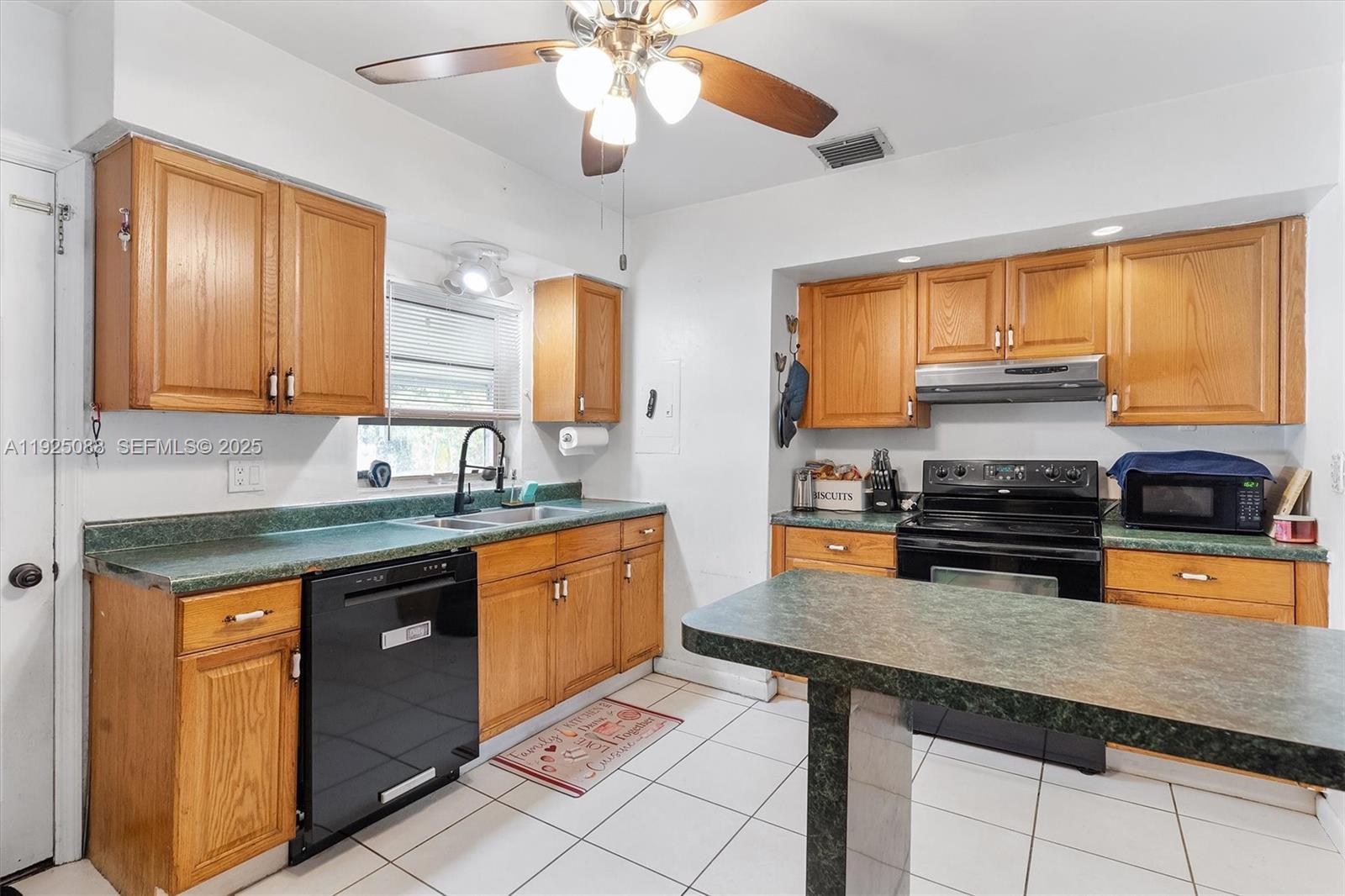 355 W 54th St