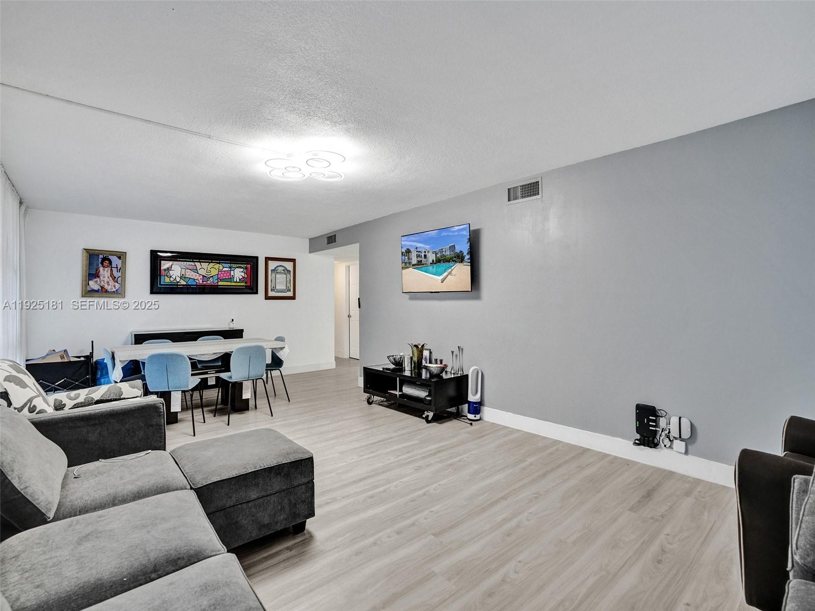 800 Parkview Dr # 131
