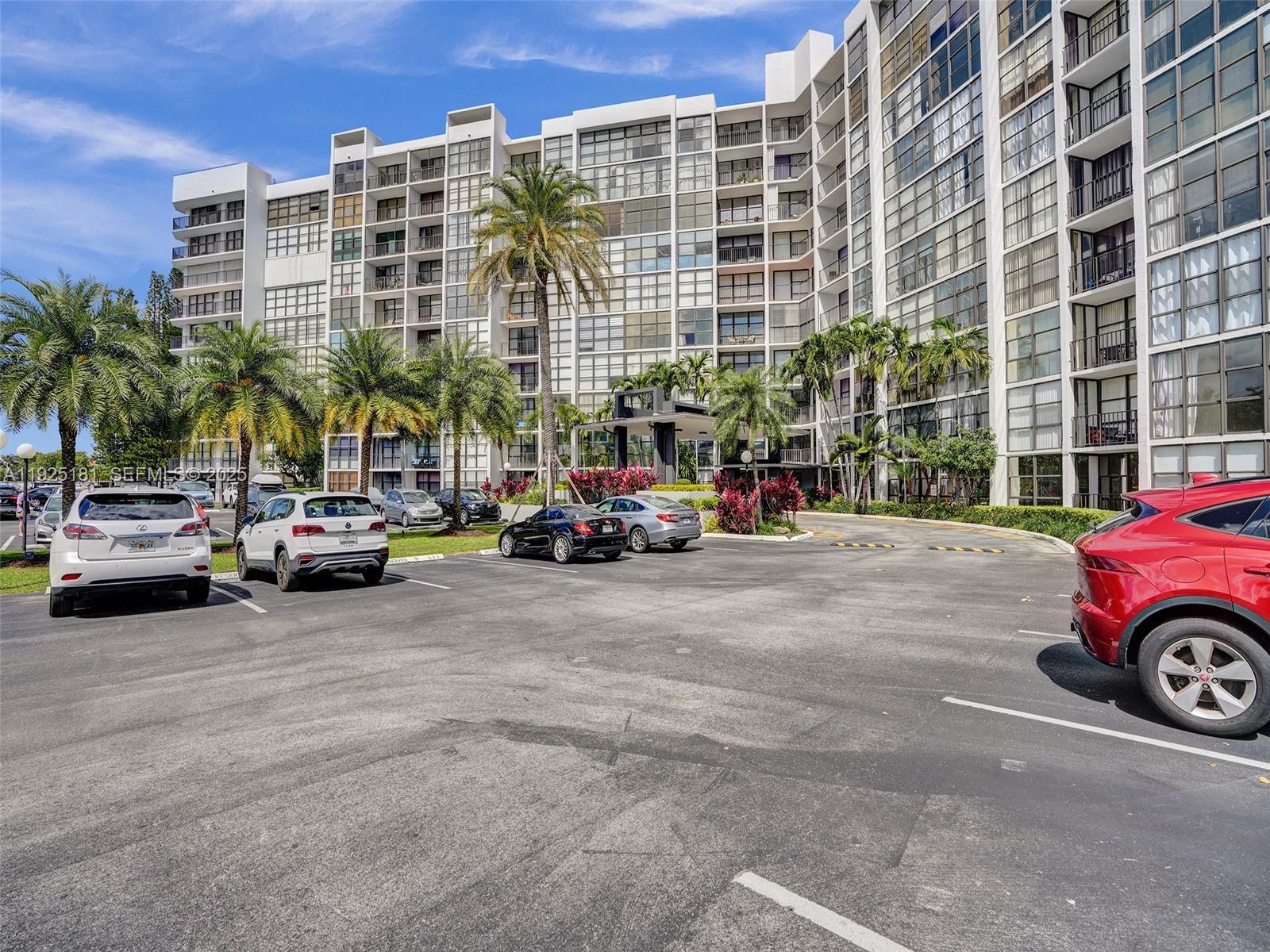 800 Parkview Dr # 131