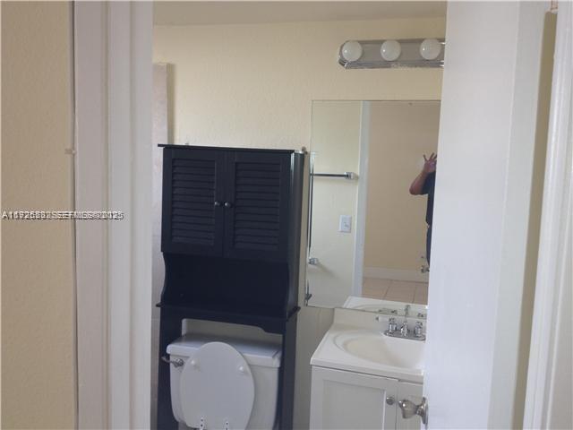 241 SE 9th Ave # 106