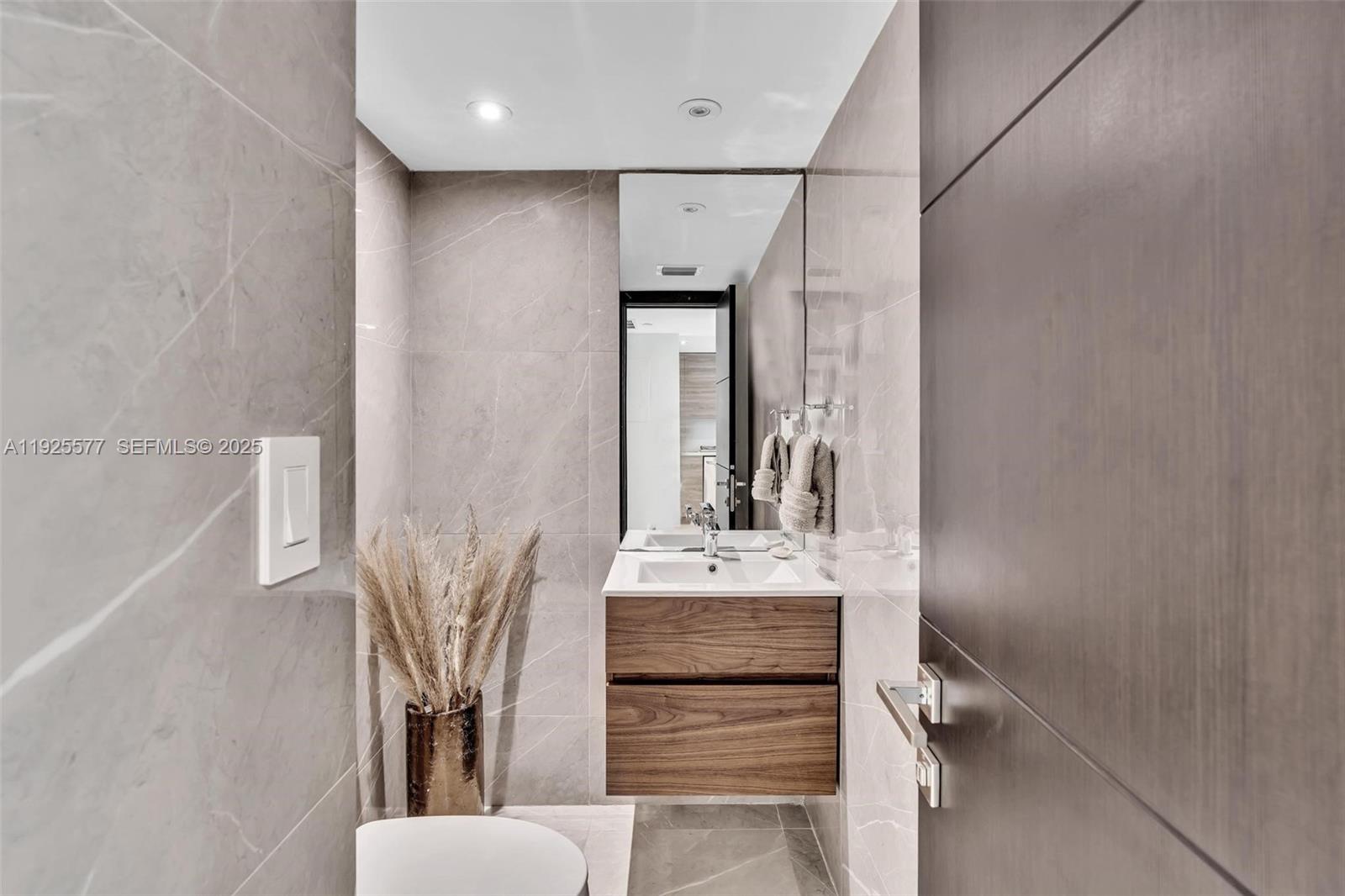 1865 Brickell Ave # A703