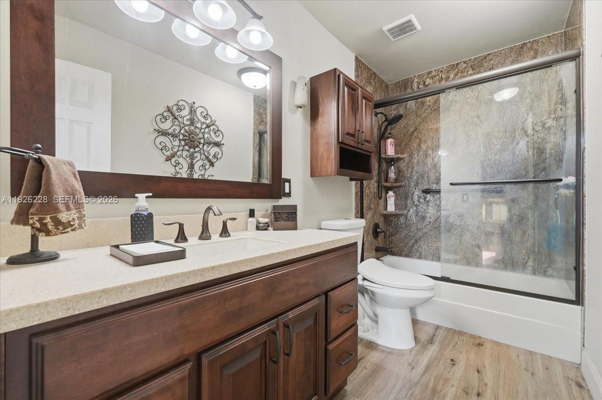 8213 Cassia Ter