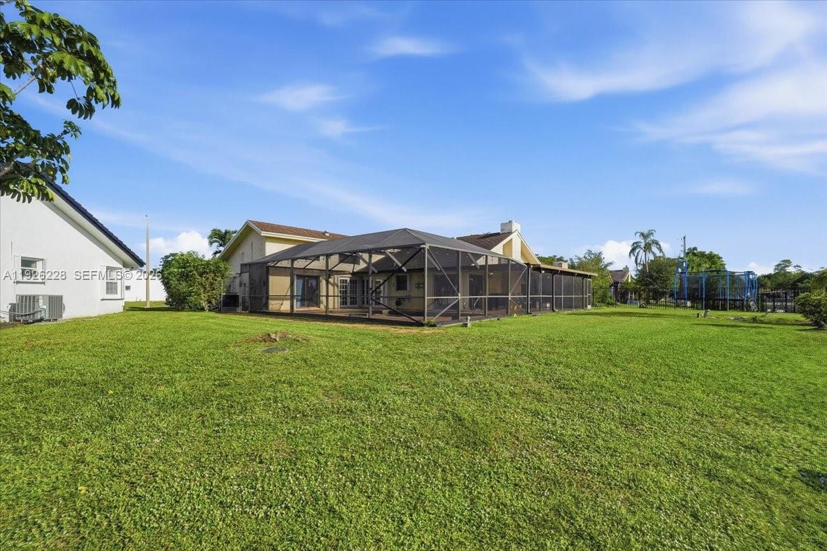 8213 Cassia Ter