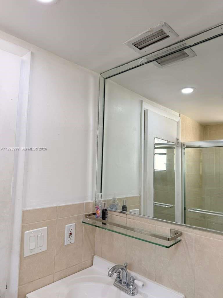 1990 Brickell Ave # O