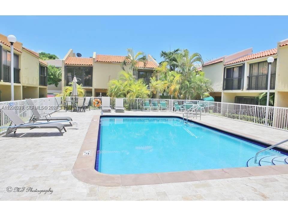 1990 Brickell Ave # O