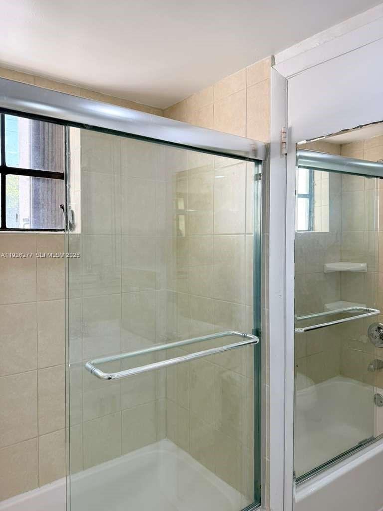 1990 Brickell Ave # O