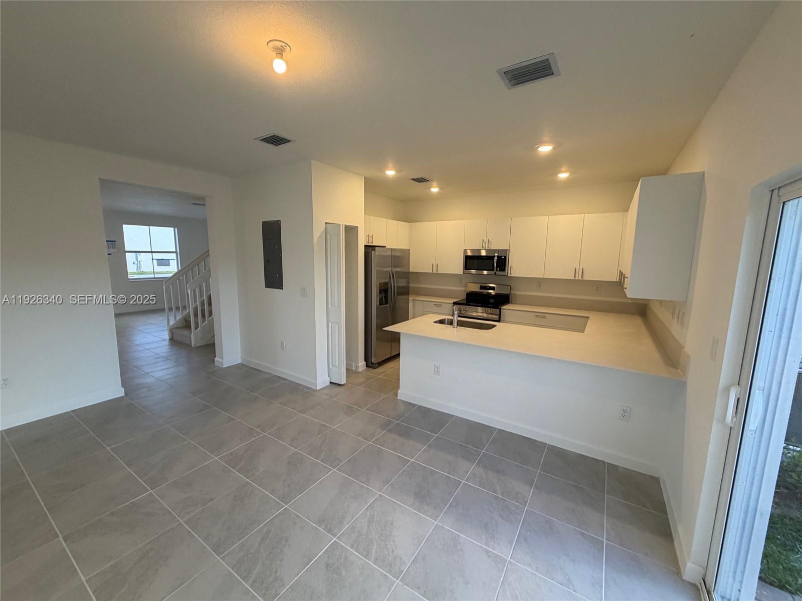 2728 SE 26 AVE # 2728