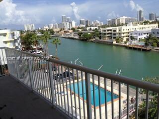 130 S Shore Dr # 6D