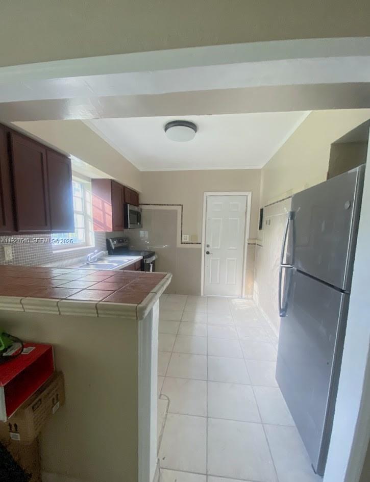 1105 NE 112th St