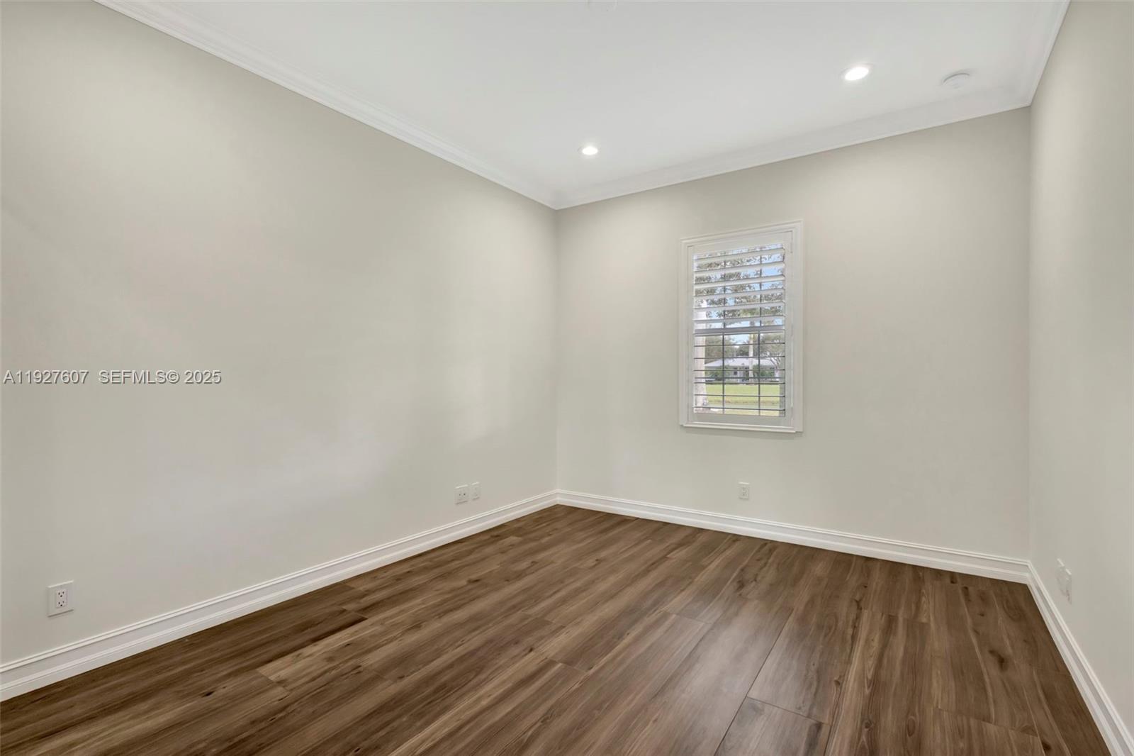 3450 W Mallory Blvd