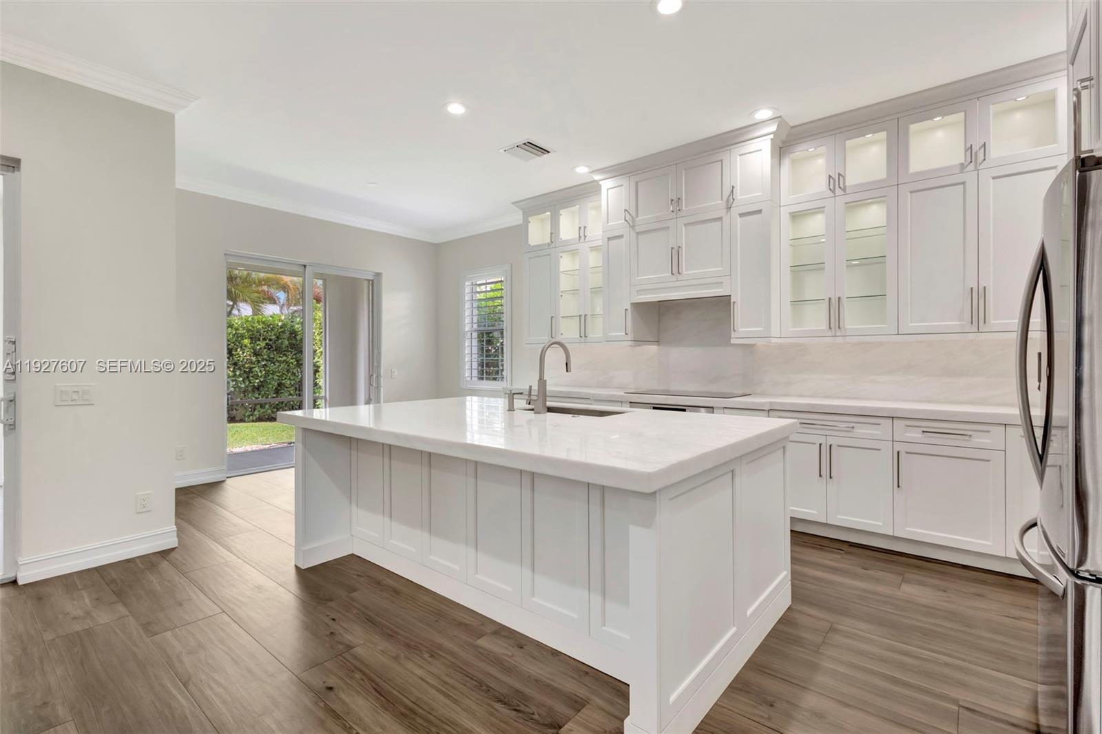 3450 W Mallory Blvd