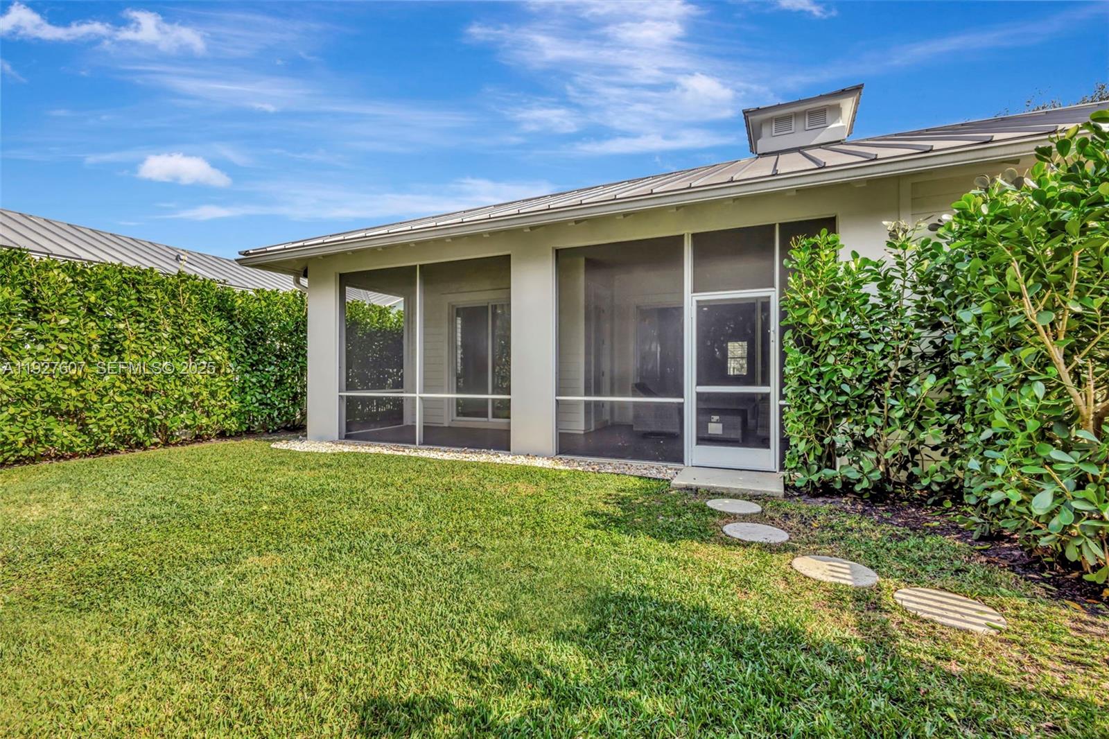 3450 W Mallory Blvd