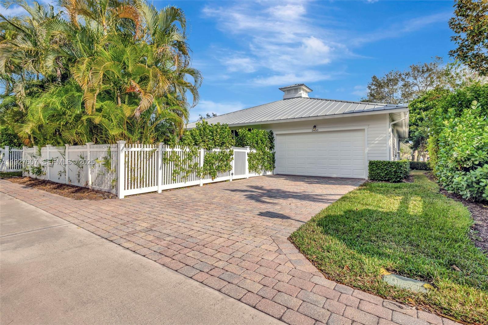 3450 W Mallory Blvd