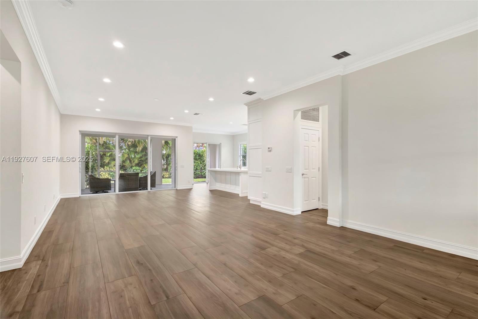 3450 W Mallory Blvd