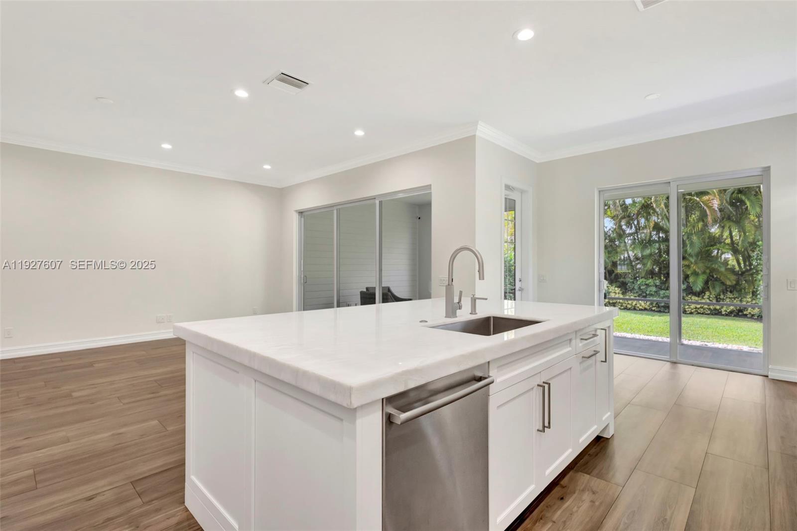 3450 W Mallory Blvd