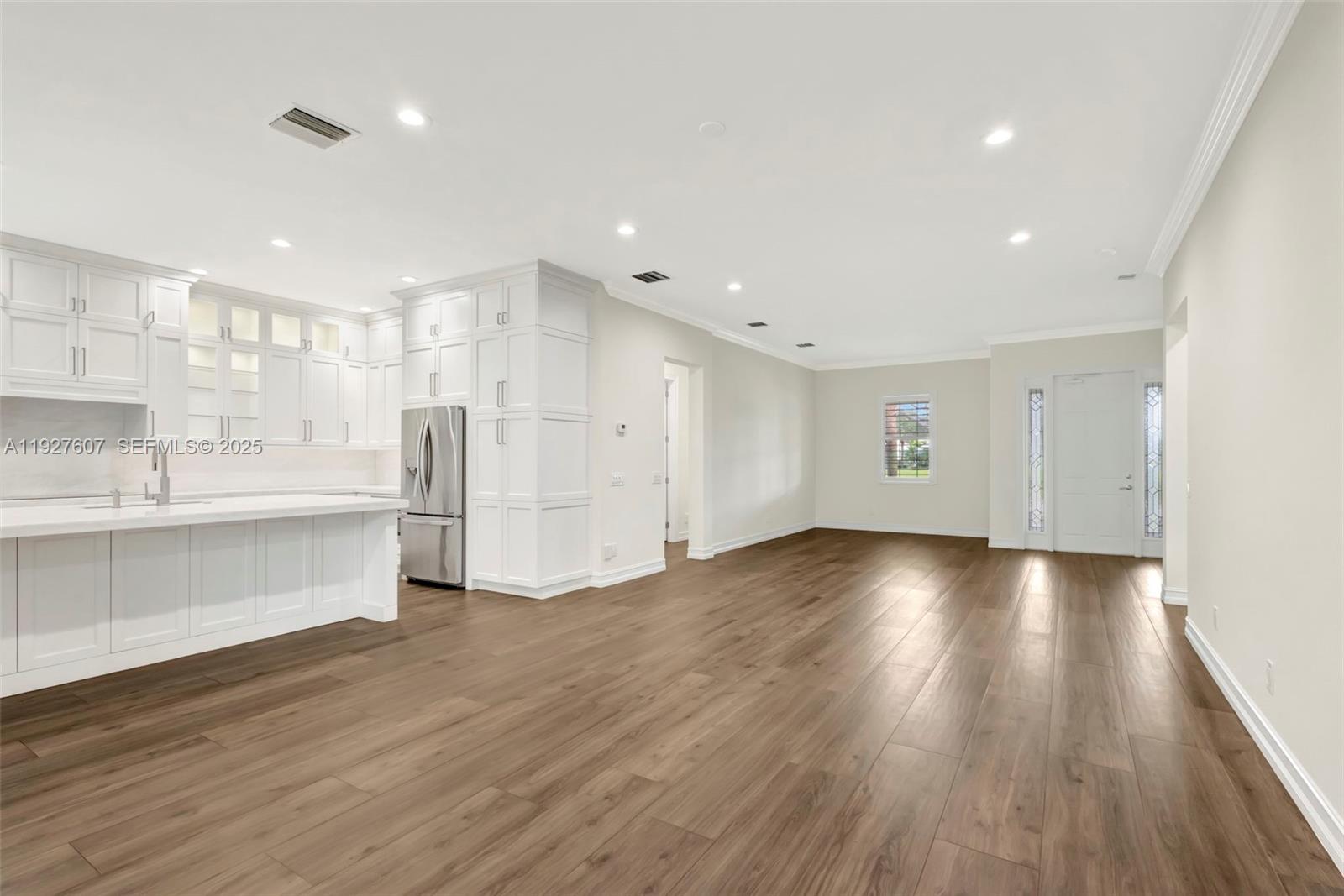 3450 W Mallory Blvd