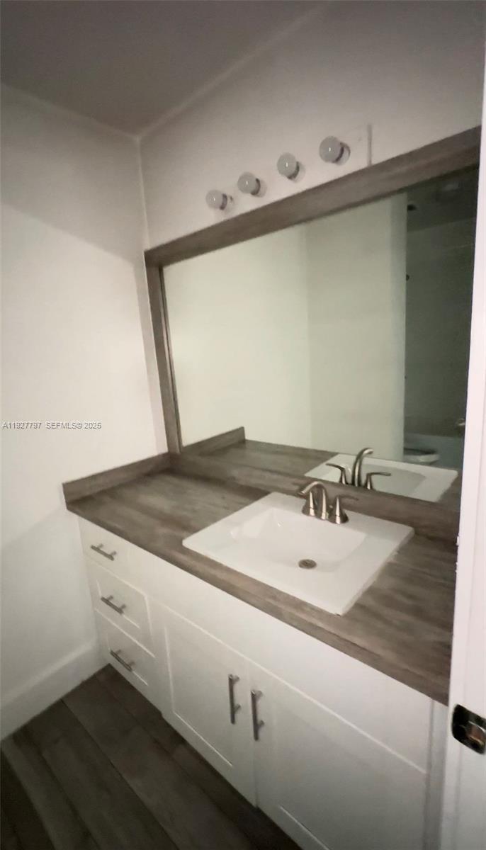 1595 NE 135th St # 427