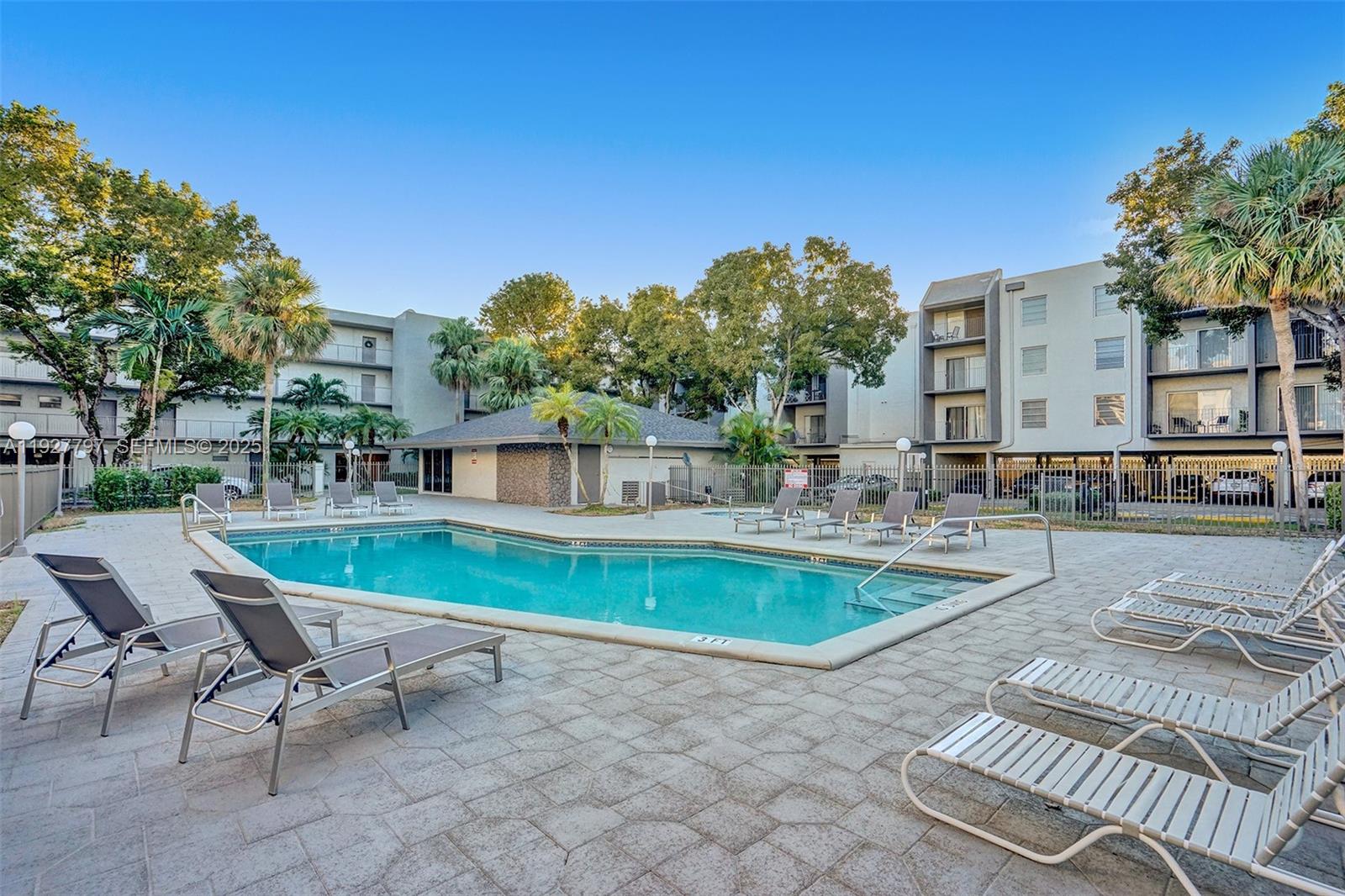 1595 NE 135th St # 427