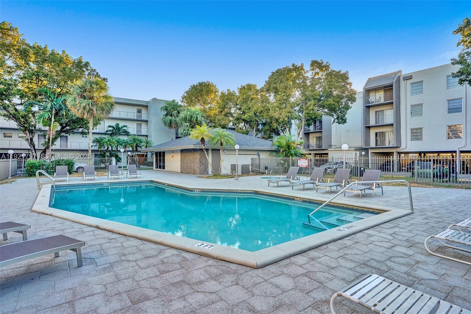 1595 NE 135th St # 427