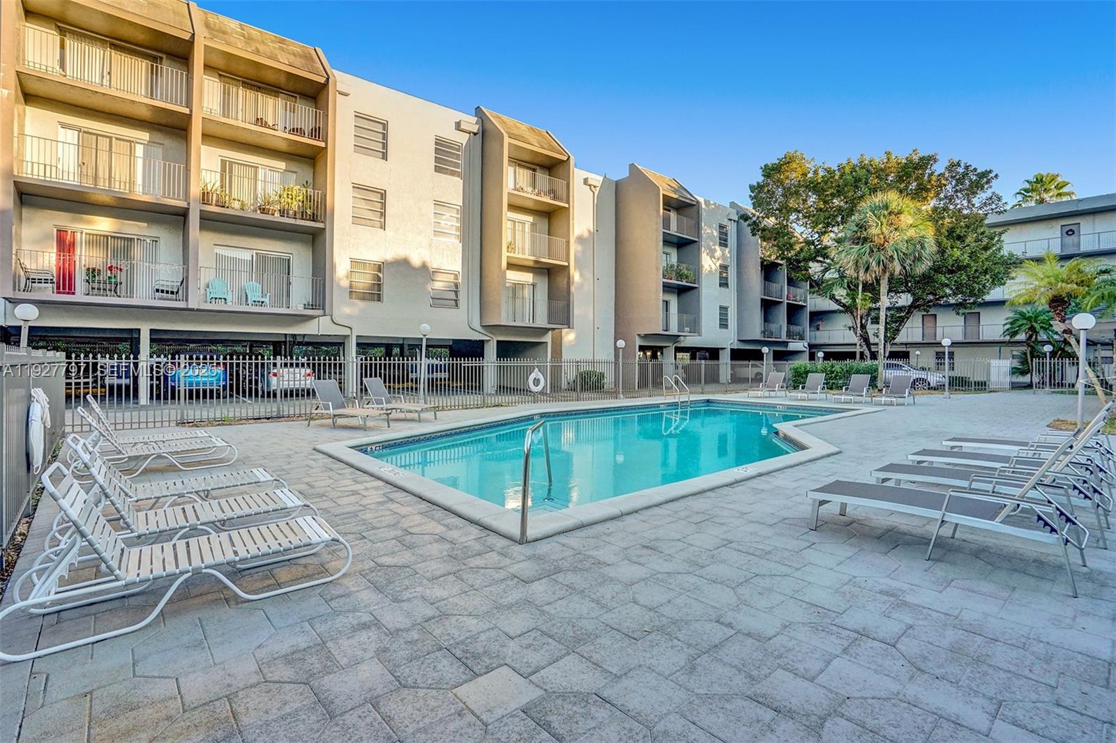 1595 NE 135th St # 427