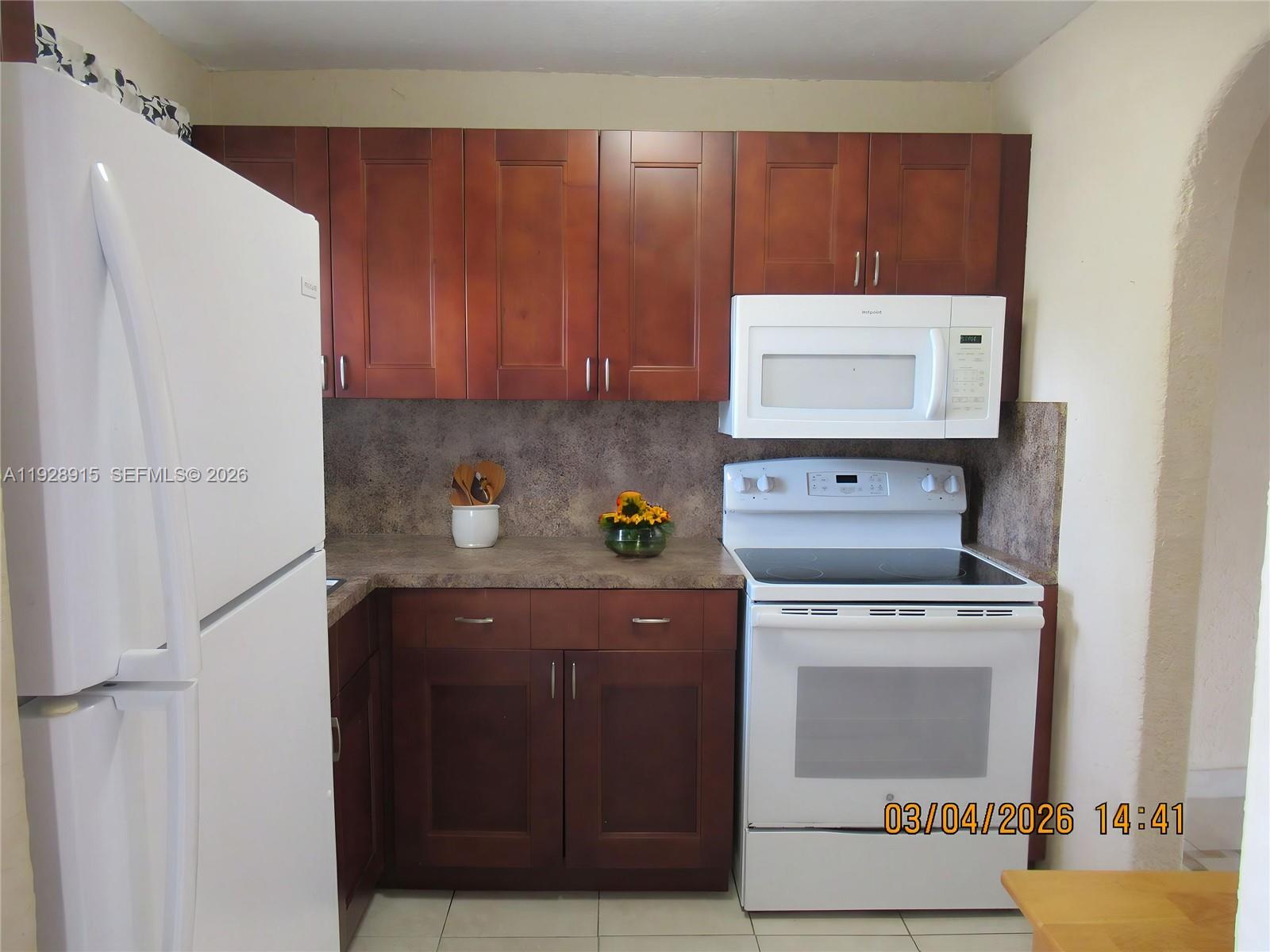 8285 Sunrise Lakes Blvd Unit: 208