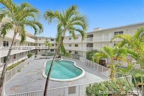 1895 Venice Park Dr # A18