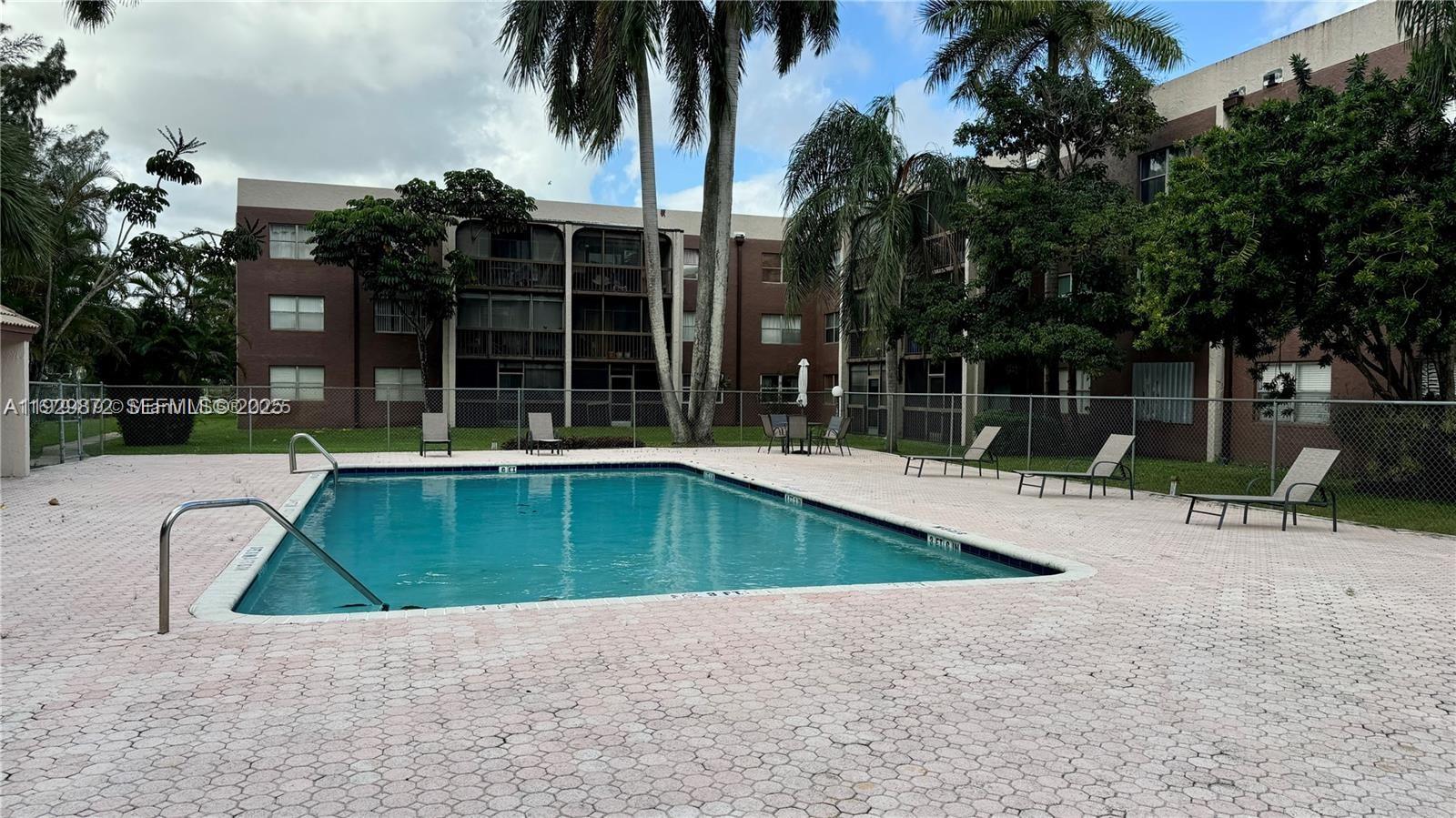 7060 Nova Dr # 306C