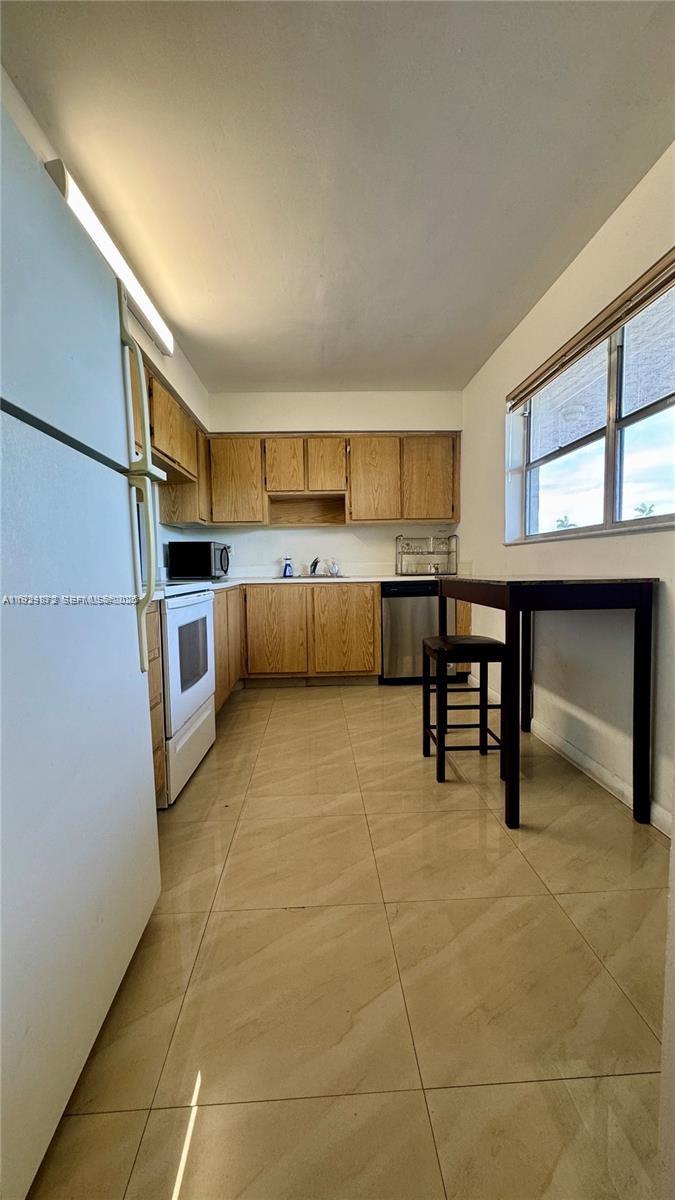 7060 Nova Dr # 306C