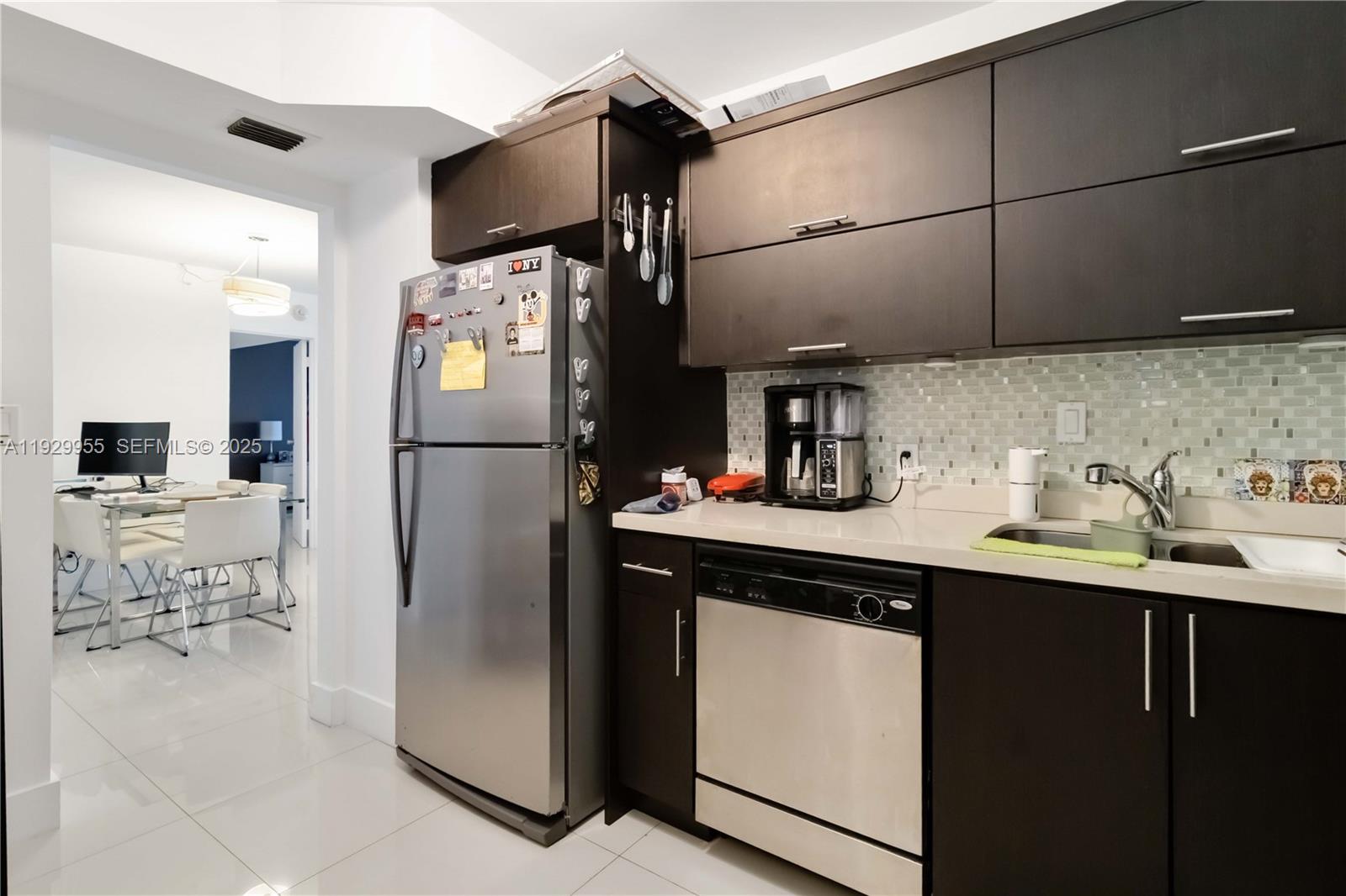 100 Bayview Dr # 2014