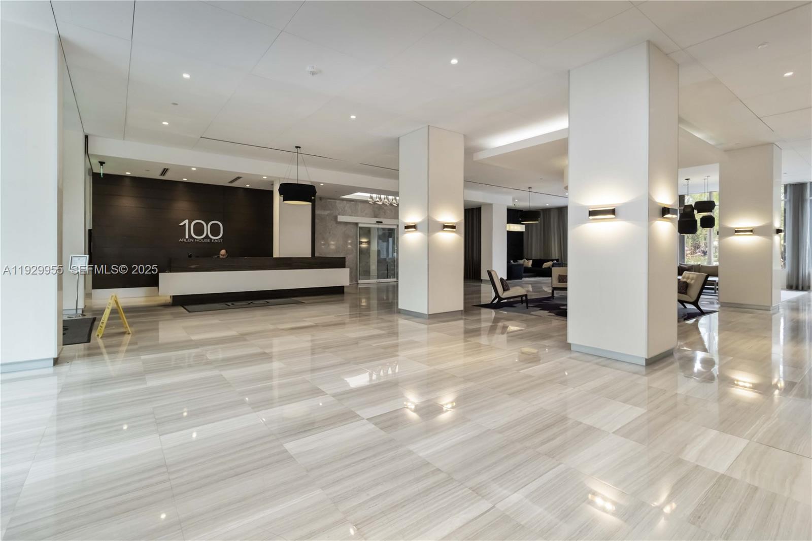 100 Bayview Dr # 2014