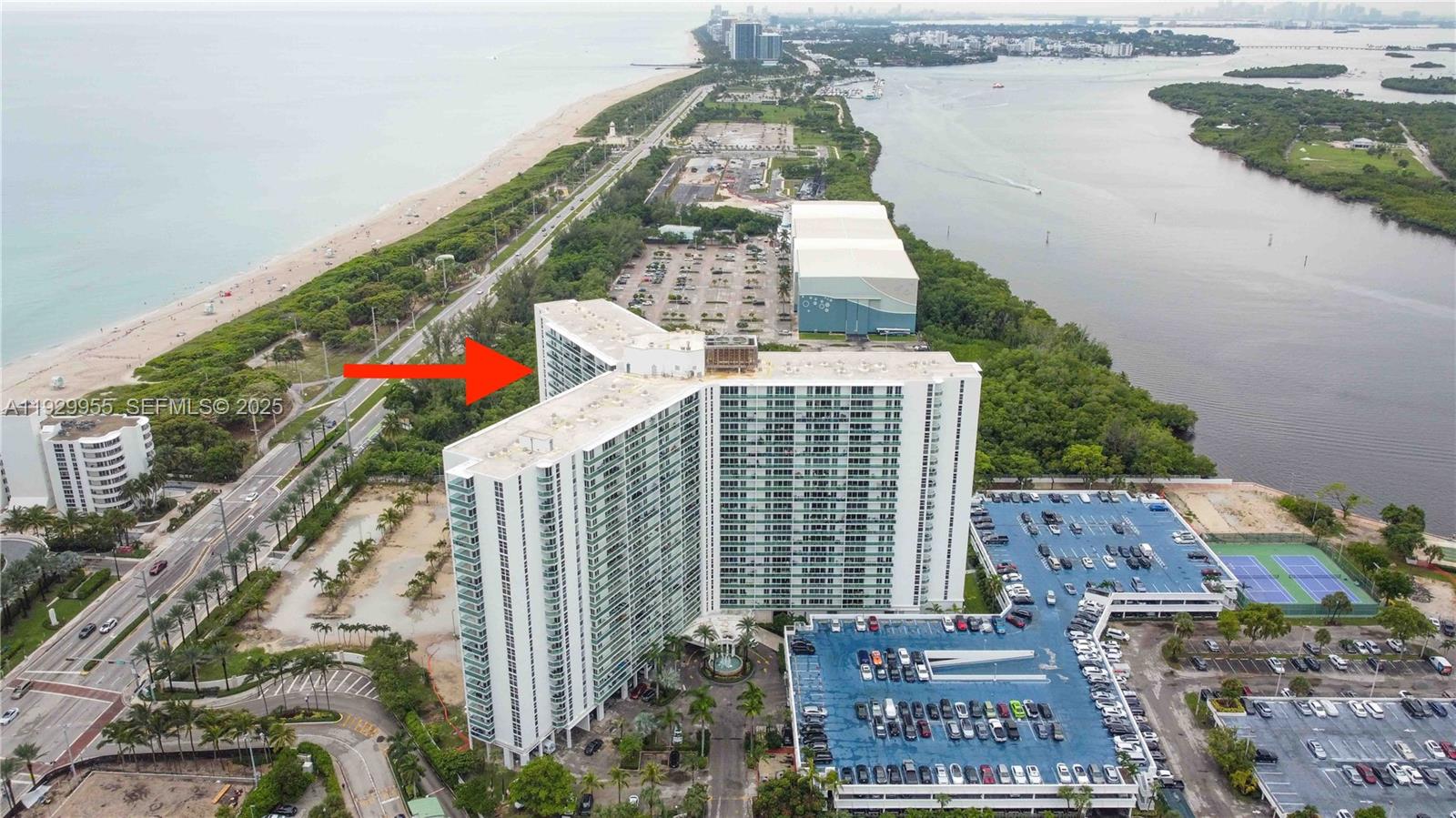 100 Bayview Dr # 2014