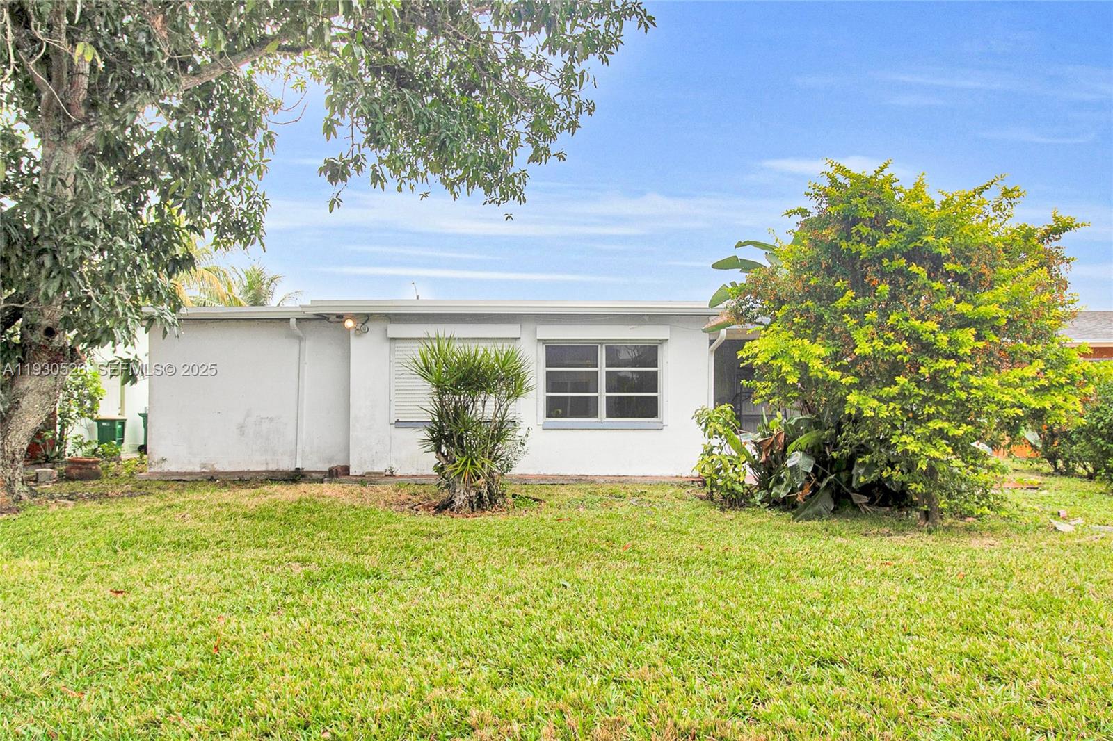 5718 NW 66th Ave