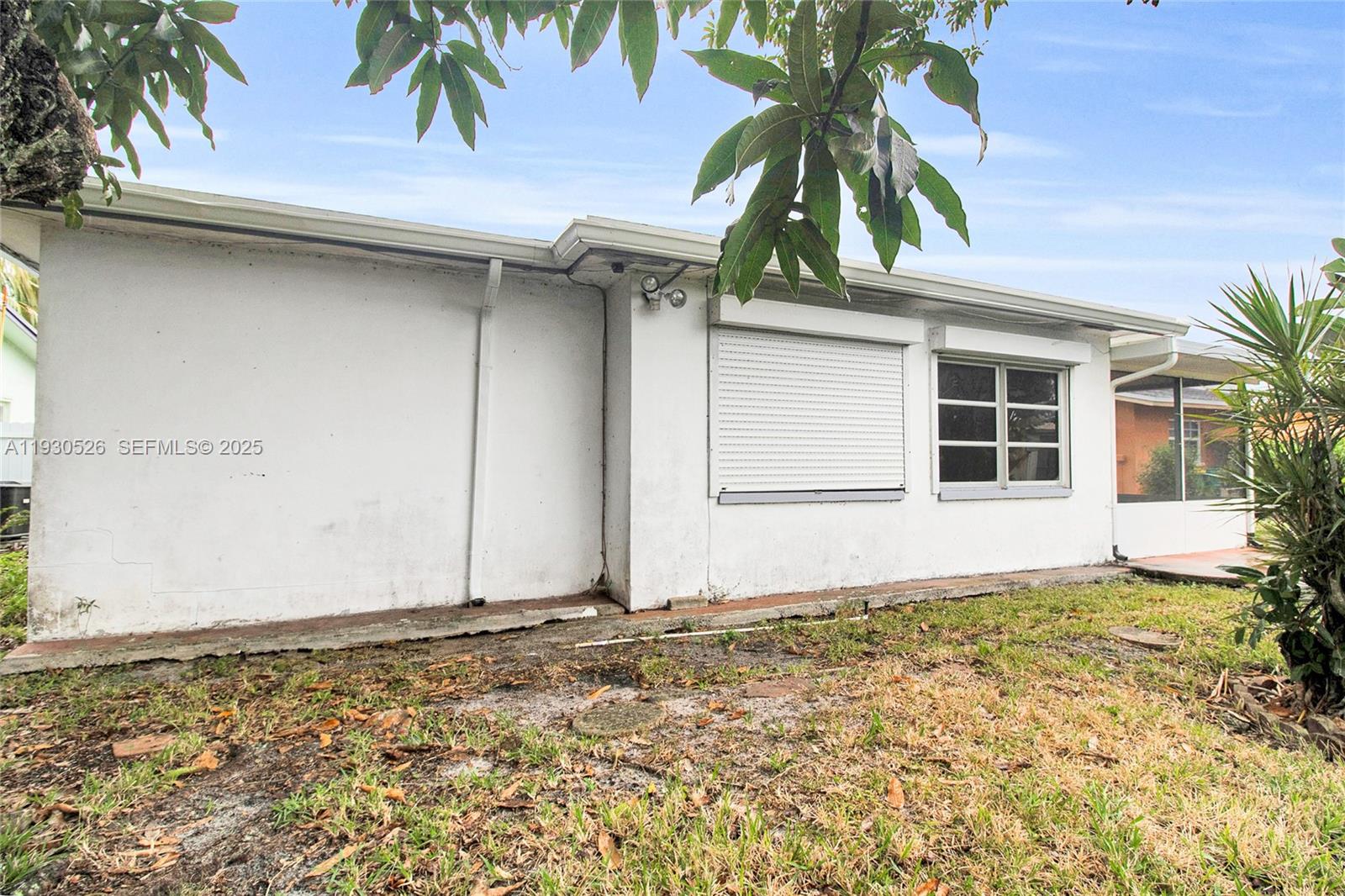 5718 NW 66th Ave