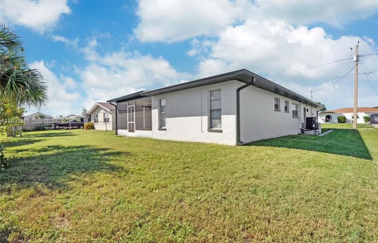 7332 Mako Dr
