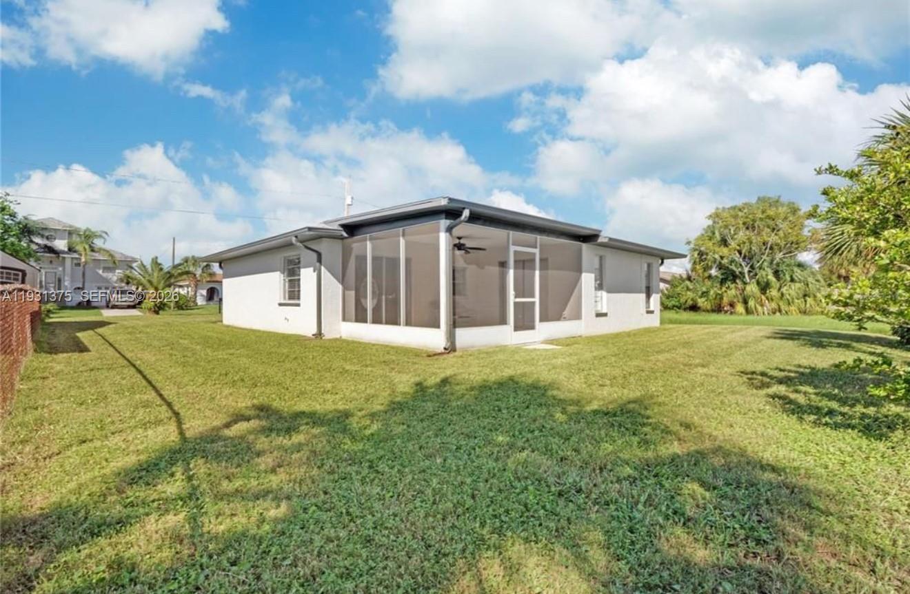 7332 Mako Dr