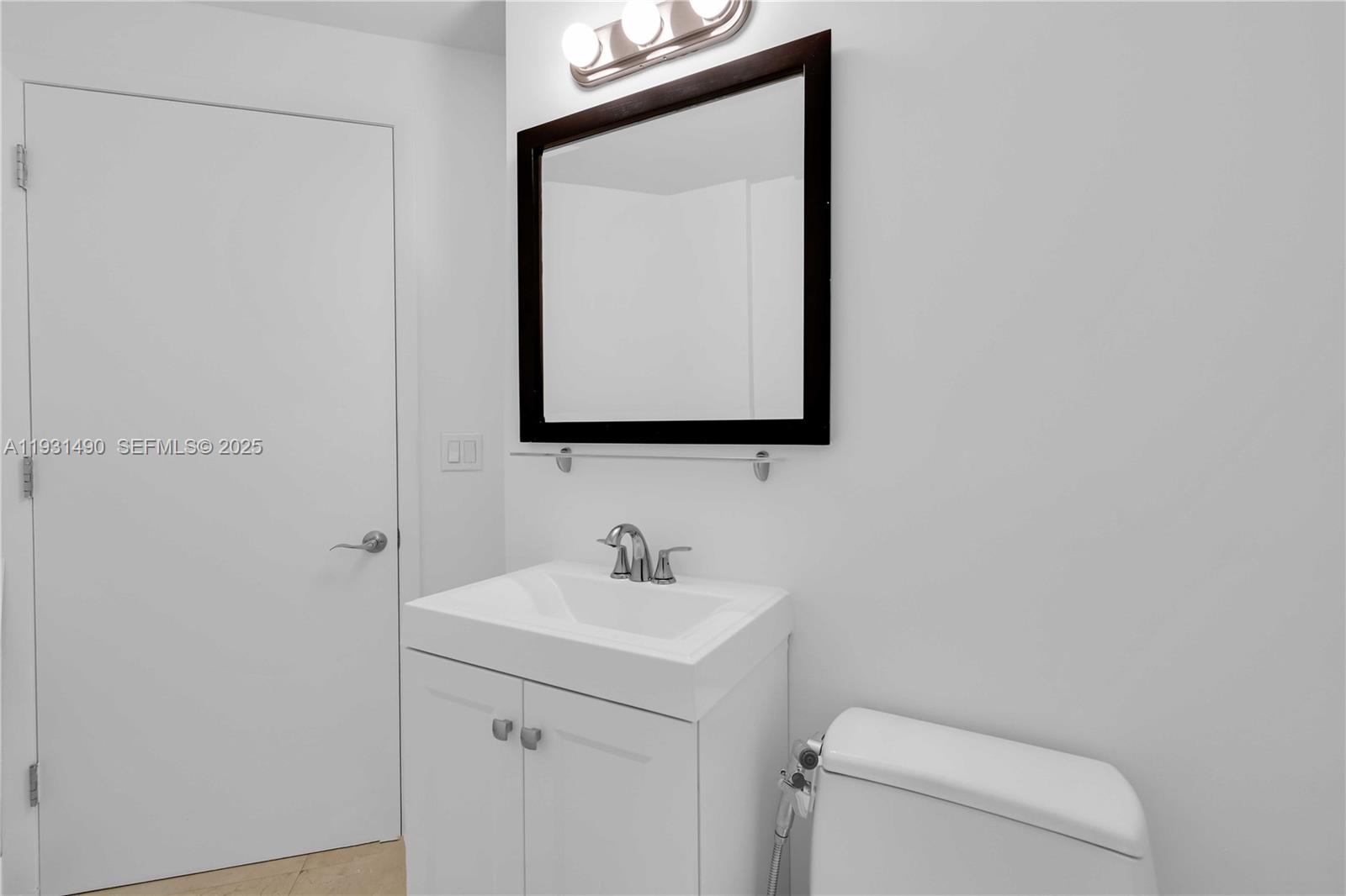 3131 NE 188th St # 1005 Unit: 2-1005
