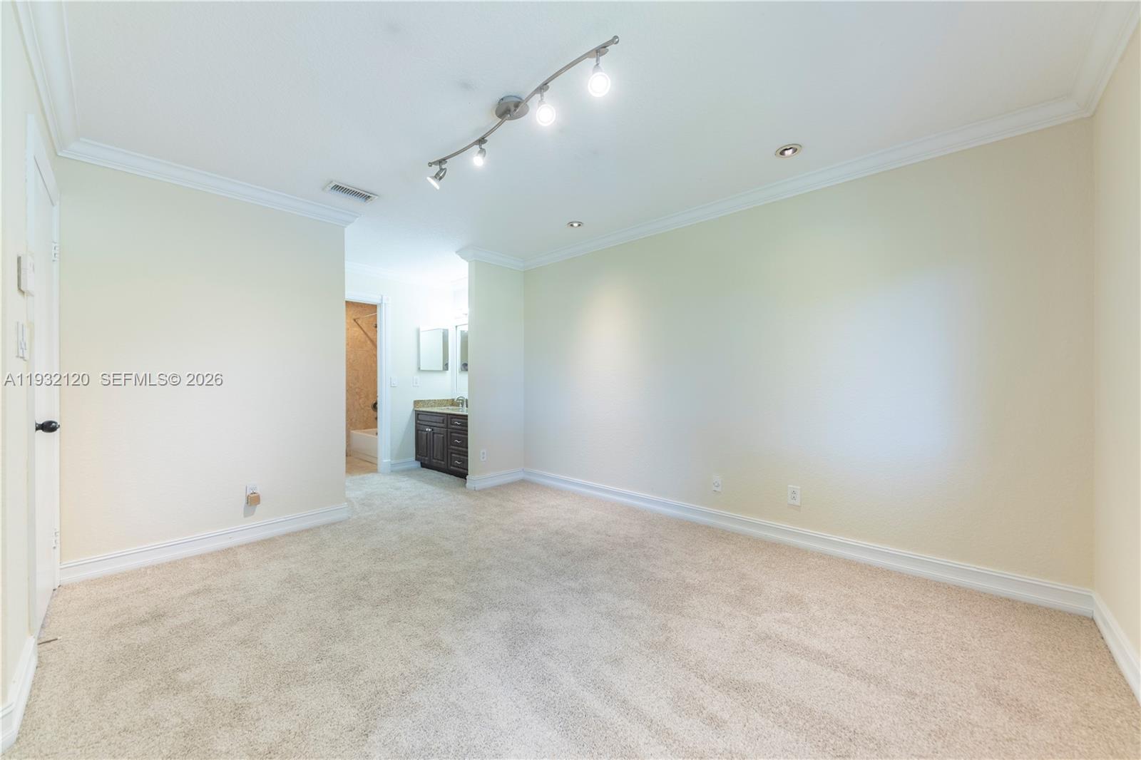 1155 Coral Club Dr # 1155