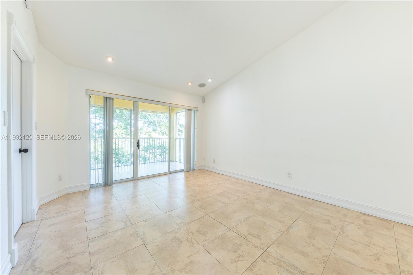1155 Coral Club Dr # 1155