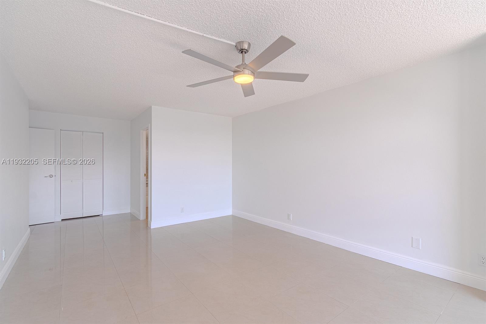 1000 Parkview Dr # 301