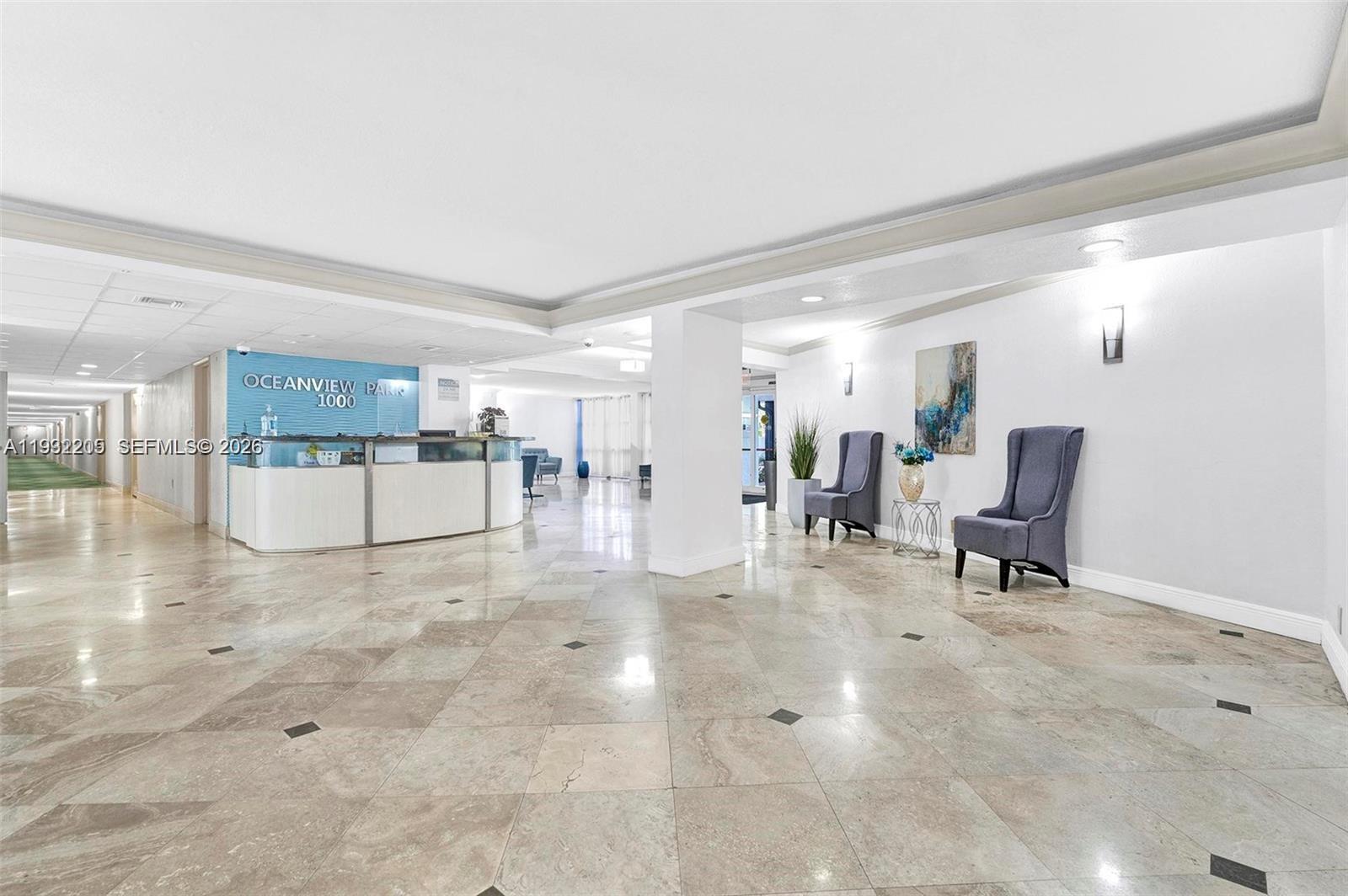 1000 Parkview Dr # 301