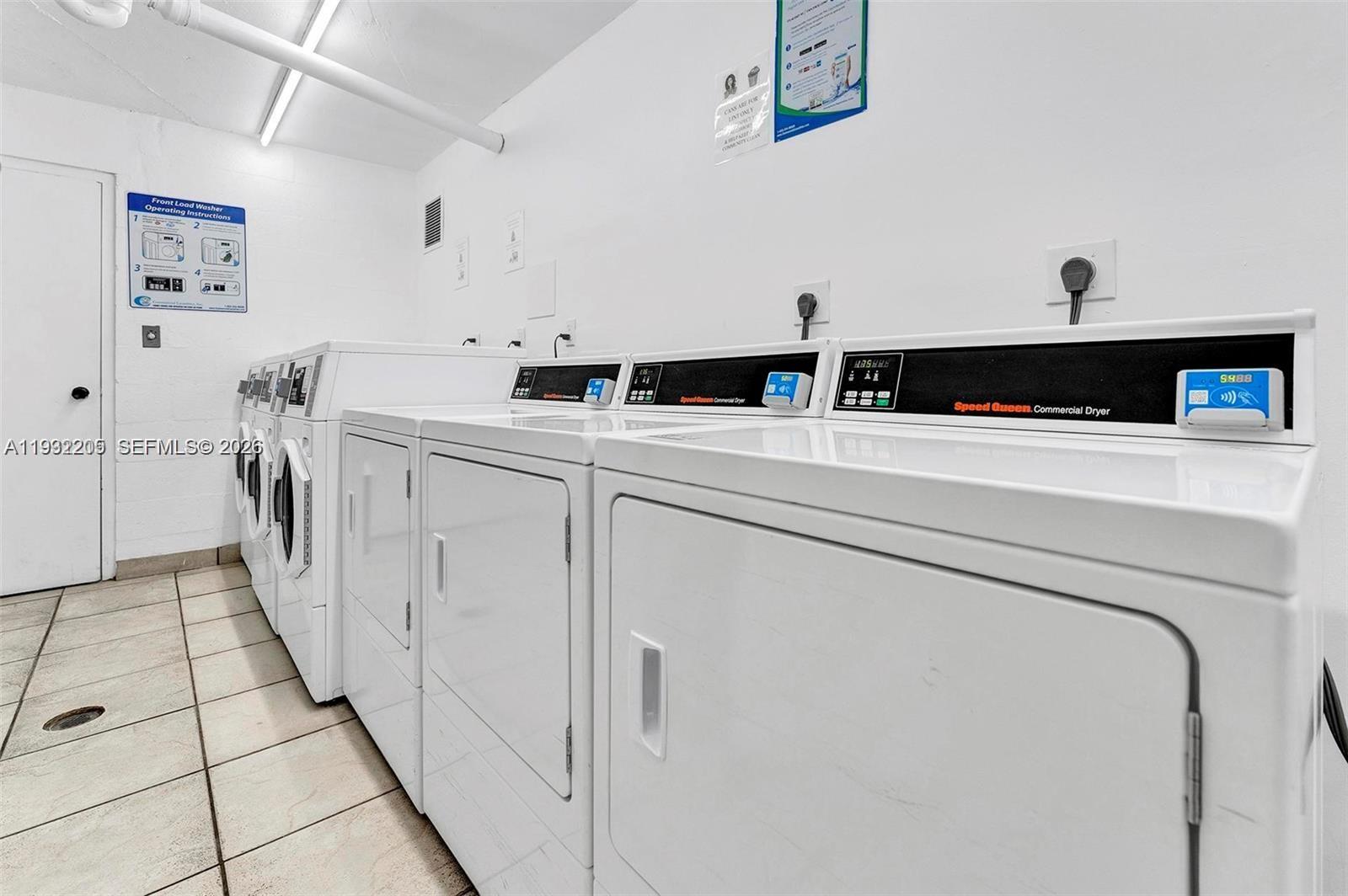 1000 Parkview Dr # 301