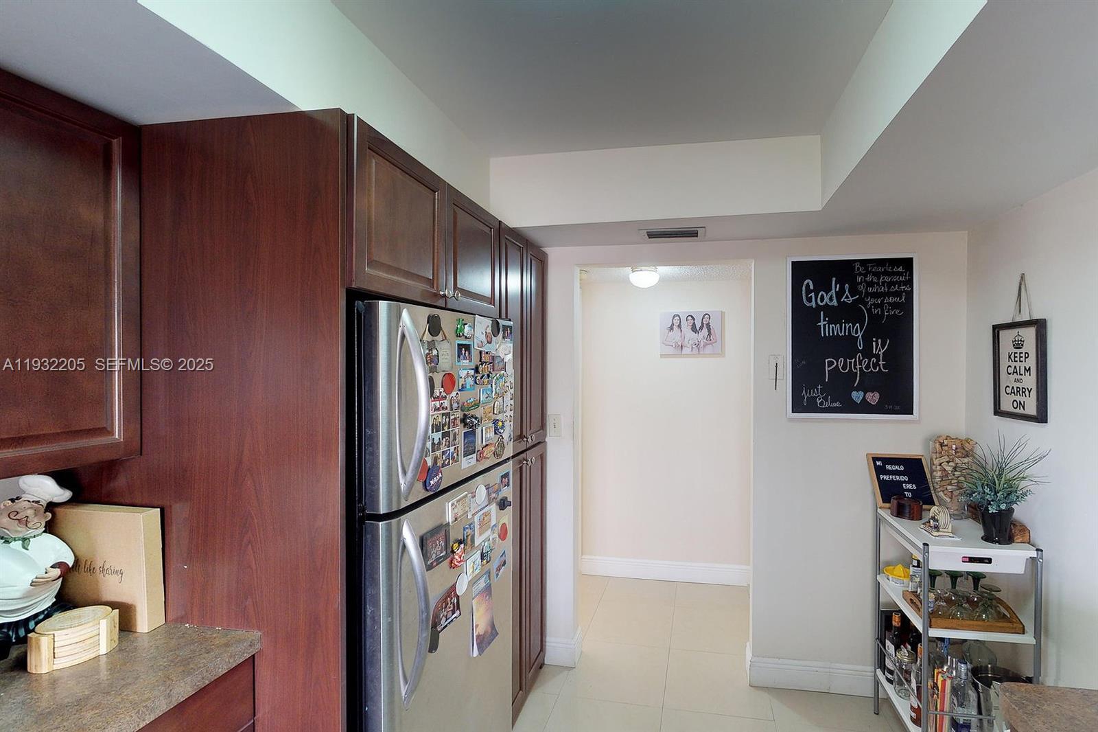 1000 Parkview Dr # 301